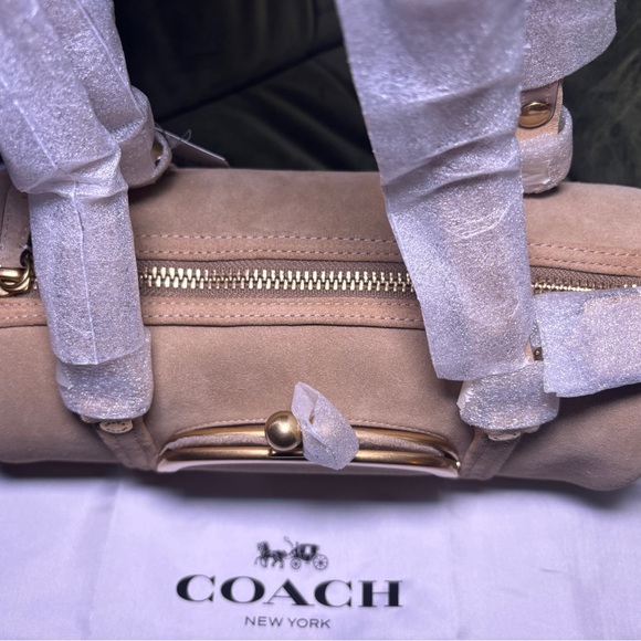 Coach Kisslock Barrel Bag 18 - Picture 10 of 16